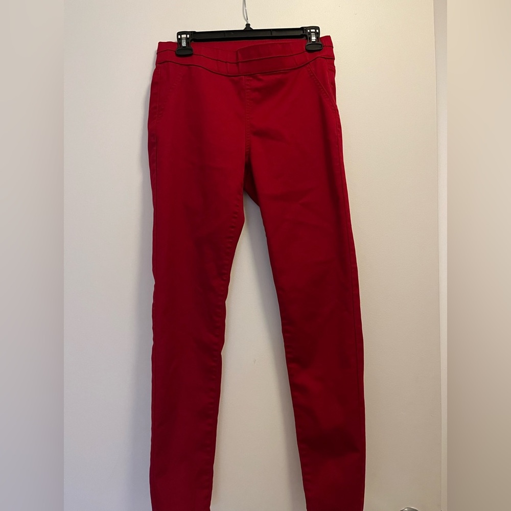 Red New York & Company high waist pull on leggings. Size Small